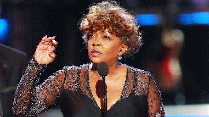 Anita Baker Teases Summer Tour, Just as Las Vegas Residency is About Begin